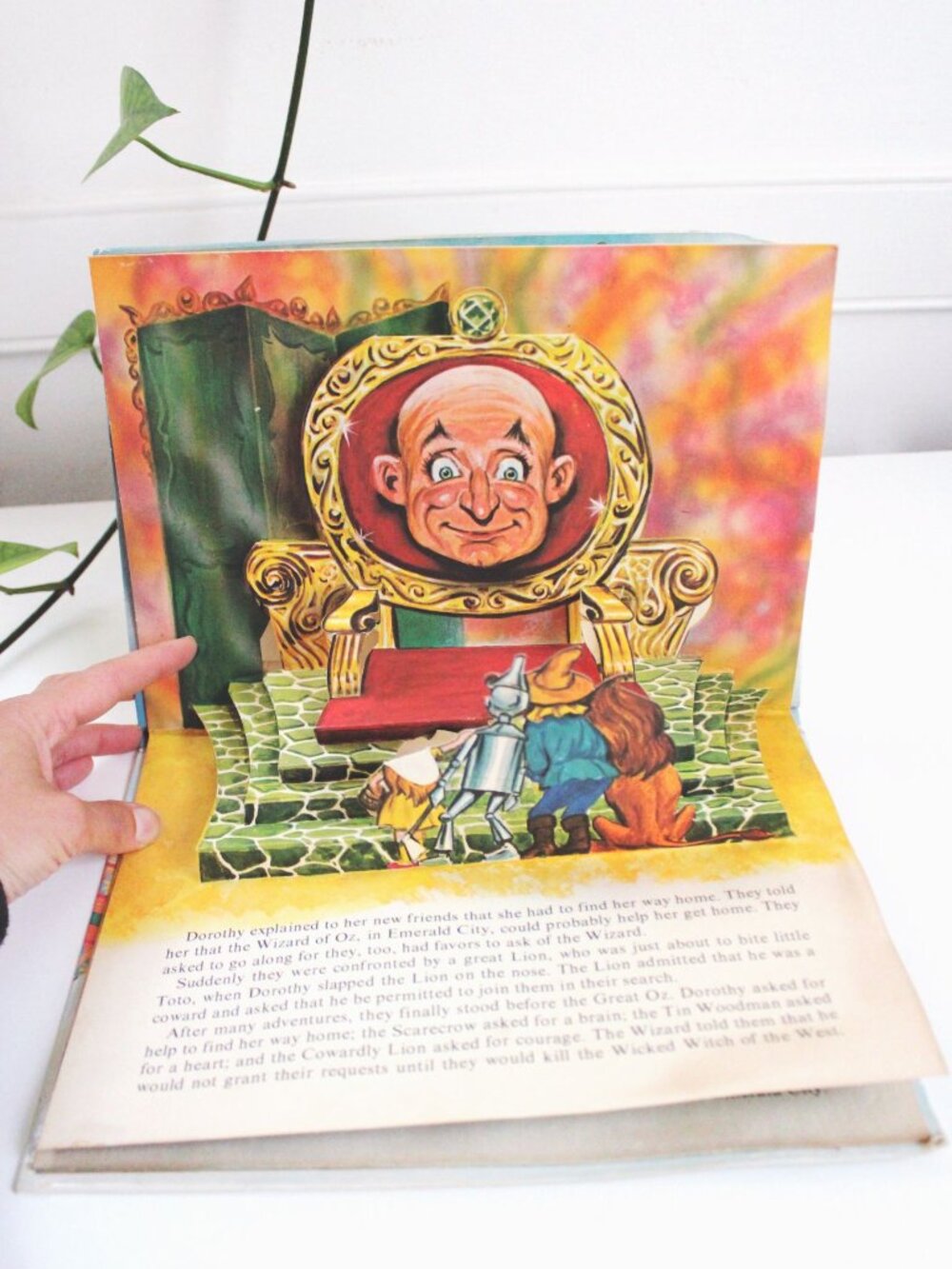 Wizard Of Oz Vintage Pop-Up Book 1970s Childrens Story Collectible - Picture 4 of 5